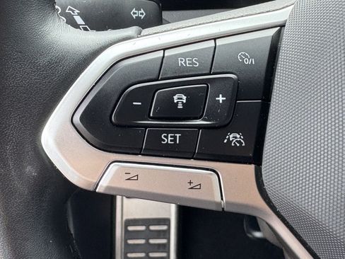 Used 2025 Volkswagen Jetta Sport FWD image 23