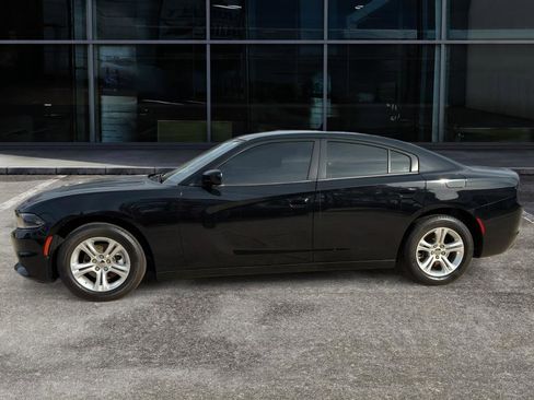 Used 2023 Dodge Charger SXT image 4