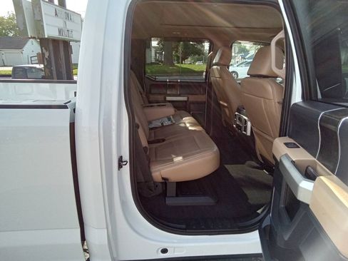 Used 2022 Ford F350 Lariat w/ Tremor Off-Road Package AWD/4WD image 6