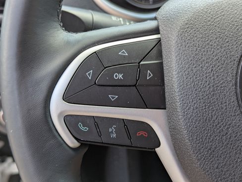 Used 2016 Jeep Cherokee Latitude w/ Comfort/Convenience Group FWD image 28
