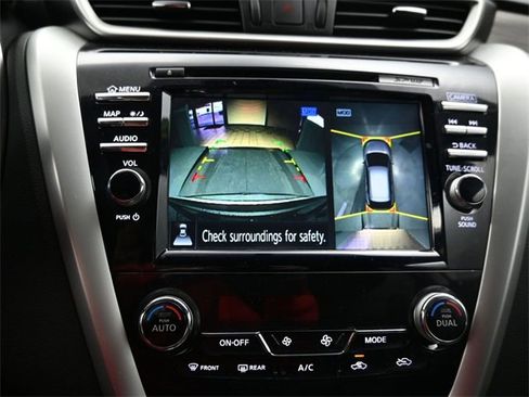 Used 2018 Nissan Murano Platinum image 11