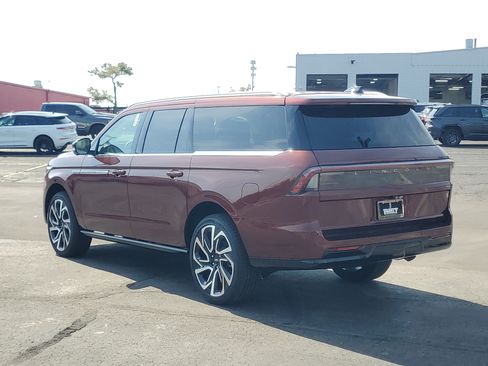 New 2027 Lincoln Navigator L Reserve AWD/4WD image 3