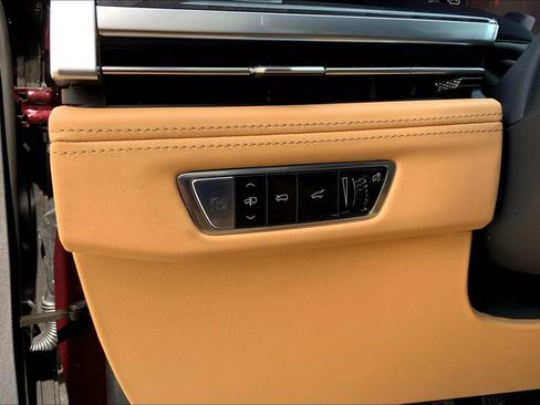 New 2025 Cadillac Escalade IQ Luxury 2 image 19