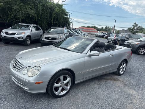 Used 2005 Mercedes-Benz CLK 320 Cabriolet image 2