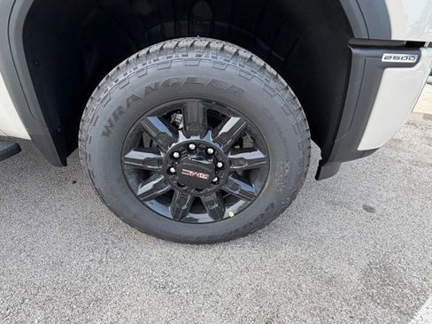 New 2026 GMC Sierra 2500 AT4 w/ AT4 Premium Plus Package AWD/4WD image 3