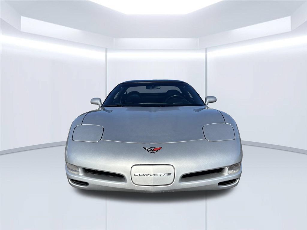 Used 2001 Chevrolet Corvette Coupe w/ Preferred Equipment Group2 RWD image 9