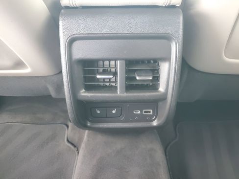 Used 2019 Cadillac XT4 Premium Luxury image 21