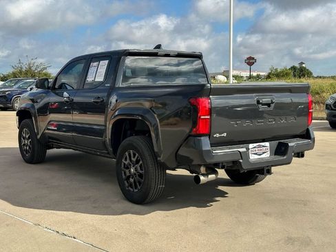 Used 2026 Toyota Tacoma SR5 AWD/4WD image 5
