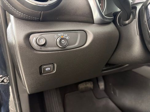 Used 2022 Chevrolet Blazer LT image 13