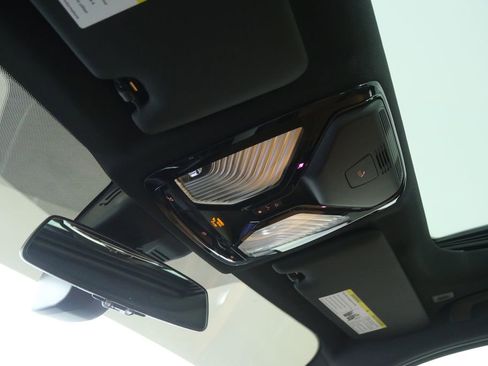 Used 2025 BMW M340i w/ Premium Package image 22