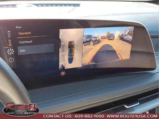 Used 2025 Cadillac XT4 Premium Luxury AWD/4WD image 20