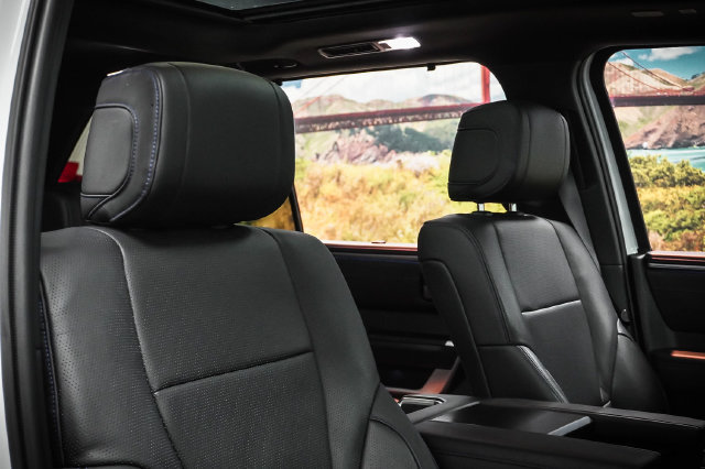 Used 2024 Toyota Sequoia Platinum AWD/4WD image 26