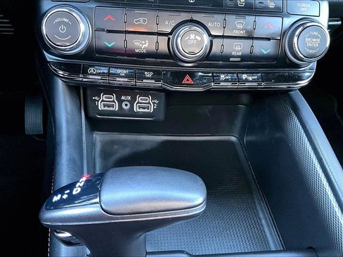 Used 2024 Dodge Durango GT image 15