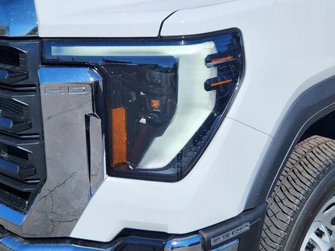 New 2025 GMC Sierra 3500 Pro image 5