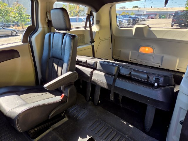 Used 2020 Dodge Grand Caravan SXT FWD image 22