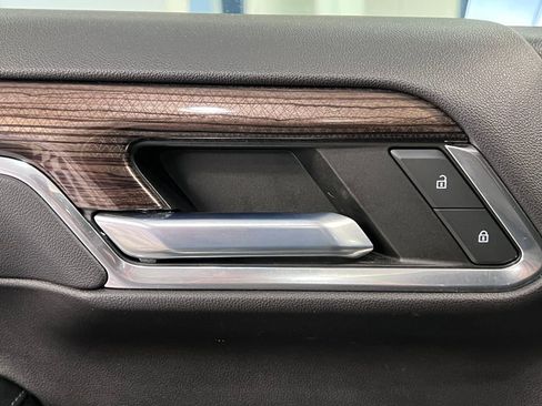 Used 2022 Chevrolet Silverado 1500 LT Trail Boss image 39