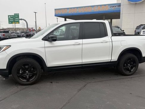 Certified 2021 Honda Ridgeline Black Edition image 2