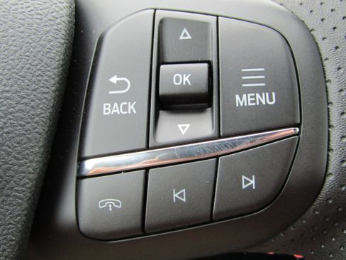 New 2025 Ford Escape ST-Line w/ Cold Weather Package image 27