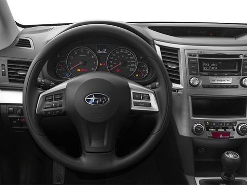 Used 2013 Subaru Outback 2.5i Premium w/ Popular Pkg 1A AWD/4WD image 4