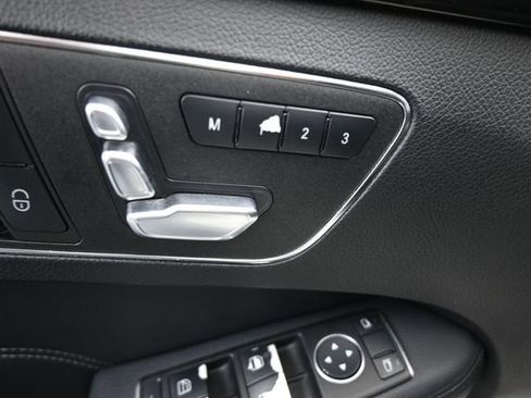 Used 2014 Mercedes-Benz E 350 Sedan image 21