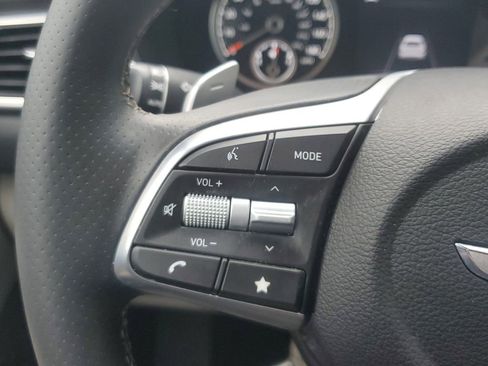 Used 2023 Genesis G70 2.0T image 27