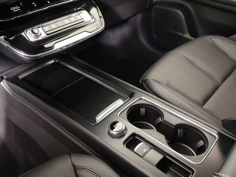 New 2026 Lincoln Corsair Premiere image 9