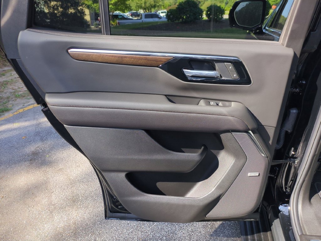 New 2026 Chevrolet Tahoe High Country AWD/4WD image 31