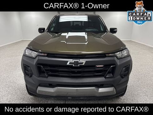 Used 2023 Chevrolet Colorado Trail Boss w/ Technology Package image 2