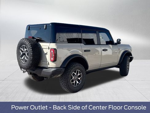 New 2025 Ford Bronco Badlands image 7