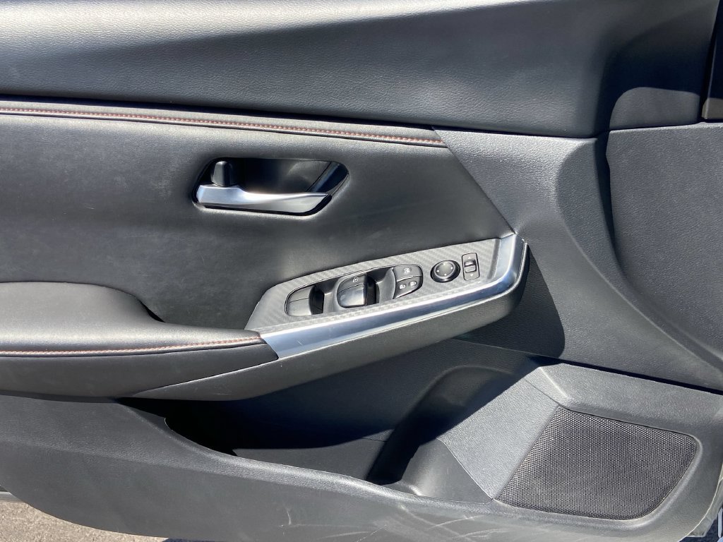 Used 2025 Nissan Sentra SR FWD image 17