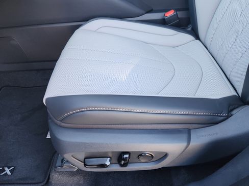 New 2026 Lexus TX 500h AWD image 17