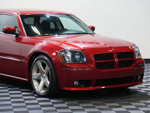 Used 2006 Dodge Magnum SRT8 w/ SRT Option Group III RWD image 9