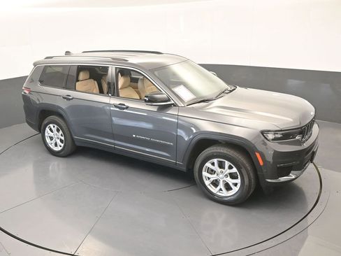 Used 2023 Jeep Grand Cherokee L Limited w/ Luxury Tech Group II image 61