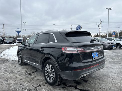 Used 2022 Lincoln Nautilus Standard w/ Premium Package image 6