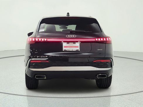 Used 2025 Audi Q5 Premium Plus w/ Premium Plus AWD/4WD image 6