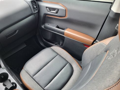 Certified 2023 Ford Bronco Sport Outer Banks w/ Tech Package image 17