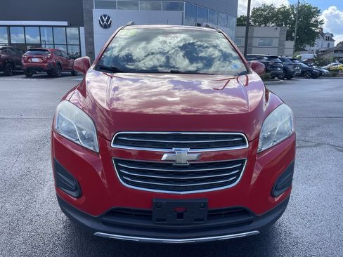 Used 2015 Chevrolet Trax LT w/ LT Plus Package AWD/4WD image 2