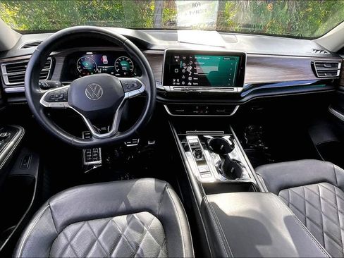 Certified 2024 Volkswagen Atlas SEL Premium R-Line AWD/4WD image 3