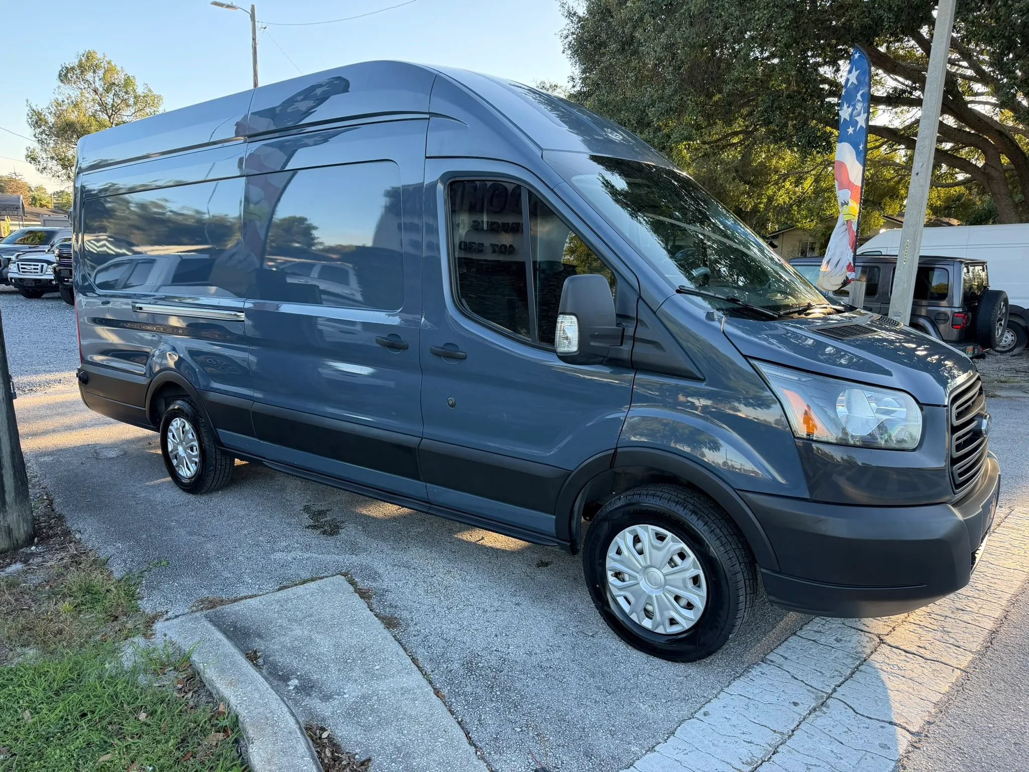 Used 2019 Ford Transit 250 148 High Roof Extended RWD image 3