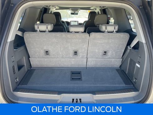 Certified 2021 Lincoln Navigator Reserve w/ Luxury Package image 33