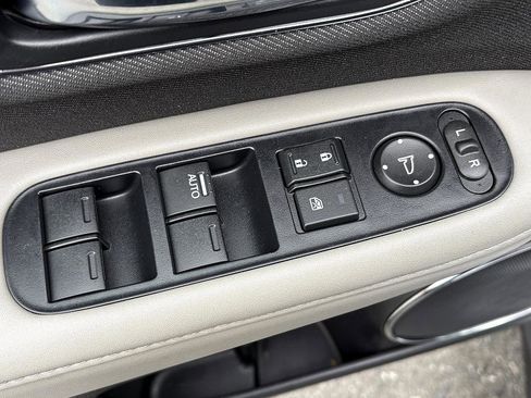 Used 2020 Honda HR-V EX image 17