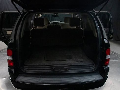 Used 2008 Ford Explorer XLT image 18