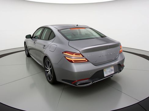 Used 2025 Genesis G70 2.5T image 6