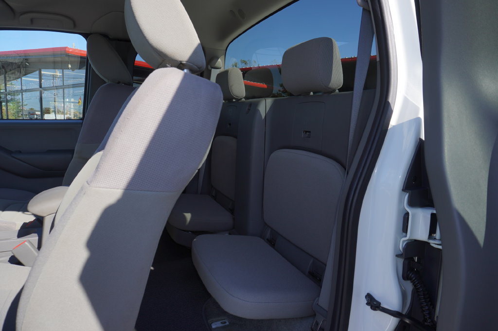 Used 2013 Nissan Frontier S RWD image 22