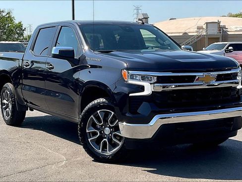 Used 2023 Chevrolet Silverado 1500 LT AWD/4WD image 35