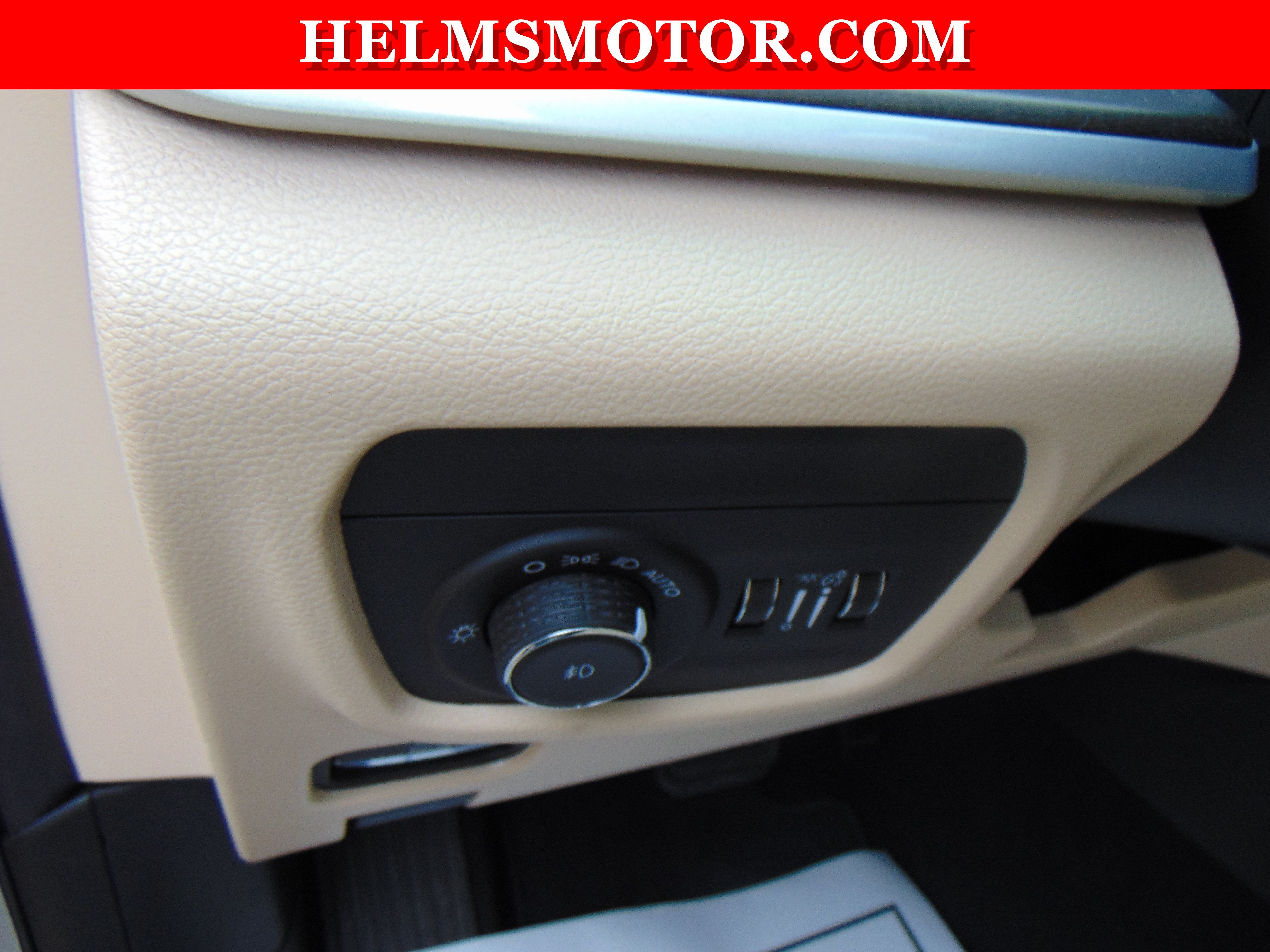 Used 2025 Jeep Grand Cherokee L Limited RWD image 18