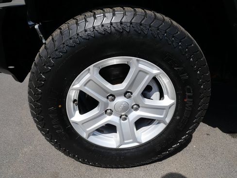 Used 2020 Jeep Wrangler Unlimited Sport S AWD/4WD image 38