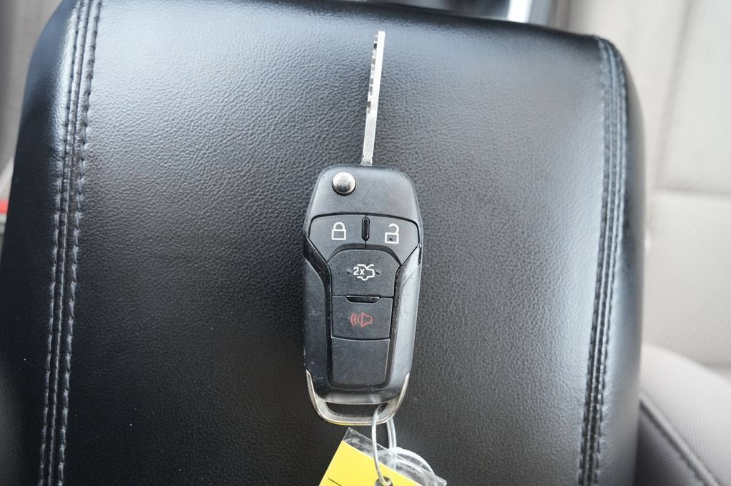 Used 2023 Ford Explorer 4WD image 38