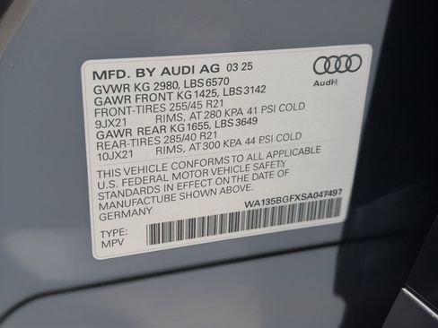 Certified 2025 Audi SQ6 e-tron Prestige w/ Black Edition One AWD/4WD image 27