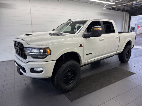 Used 2024 RAM 2500 Limited image 4